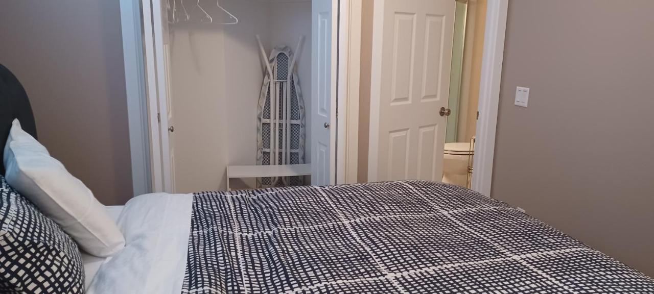 680 Sq Ft Private Space With Ensuite Bathroom YYC Exterior foto
